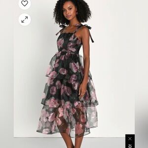NWT lulu’s Valiant Charmer Black Floral Print Tie-Strap Tiered Midi Dress